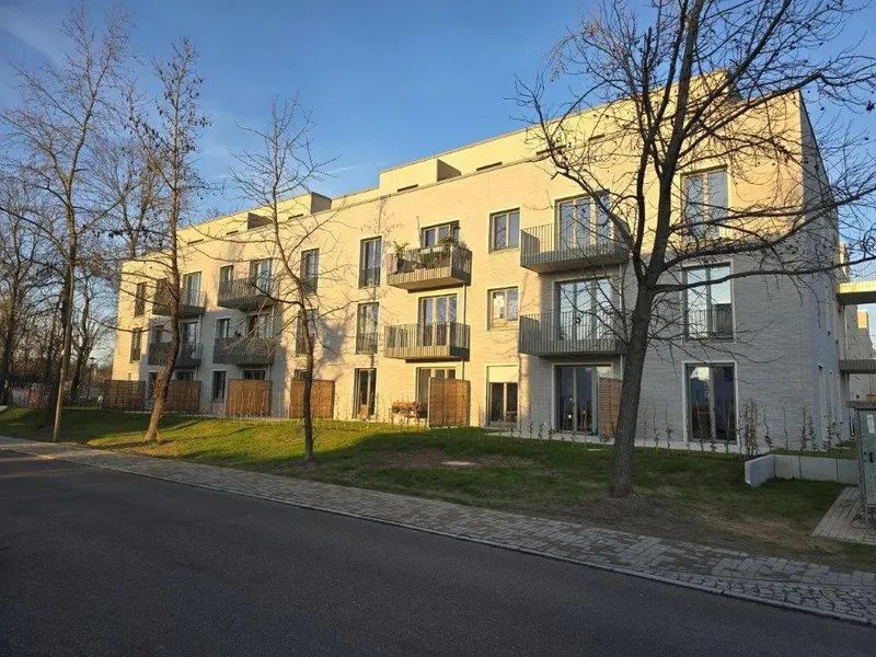 3-Zimmer-Mietwohnung, 74,76 m², 2.OG, EBK mit Mittelinsel, Balkon, Fahrstuhl, Tiefgarage, Kladow — photo 1